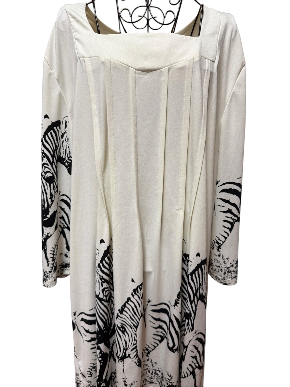 Ivory Zebra Graphic Long Sleeve Tunic Dress 3X - Picture 5 of 9